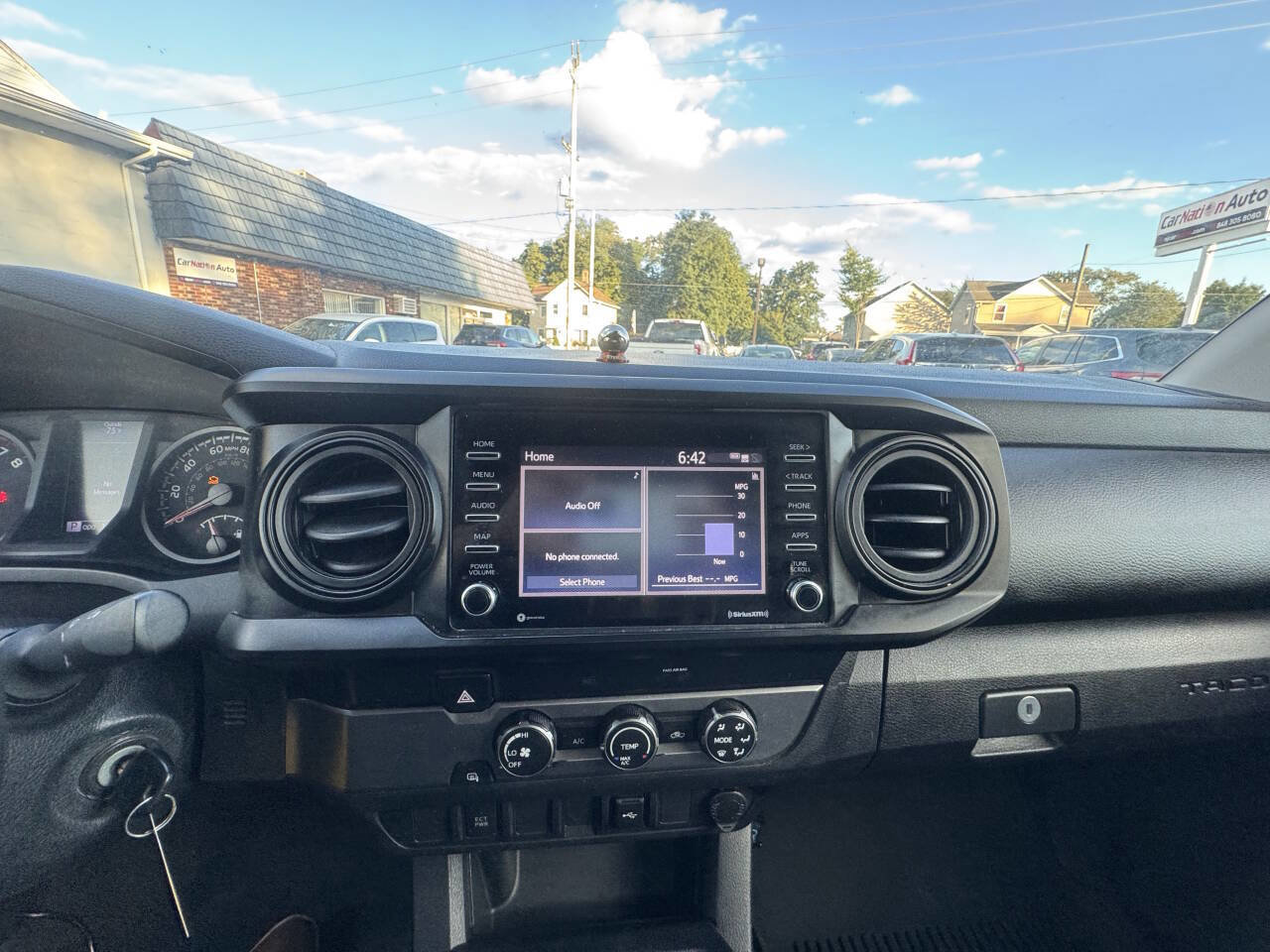 Used 2020 Toyota Tacoma SR image 33