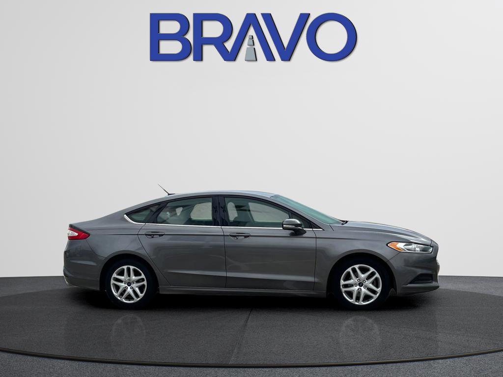 Used 2014 Ford Fusion SE image 4