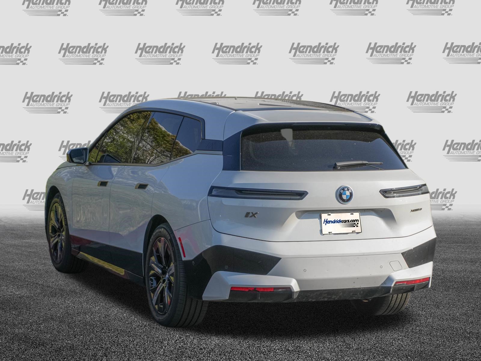 Certified 2023 BMW iX xDrive50 w/ Premium Package AWD/4WD image 7