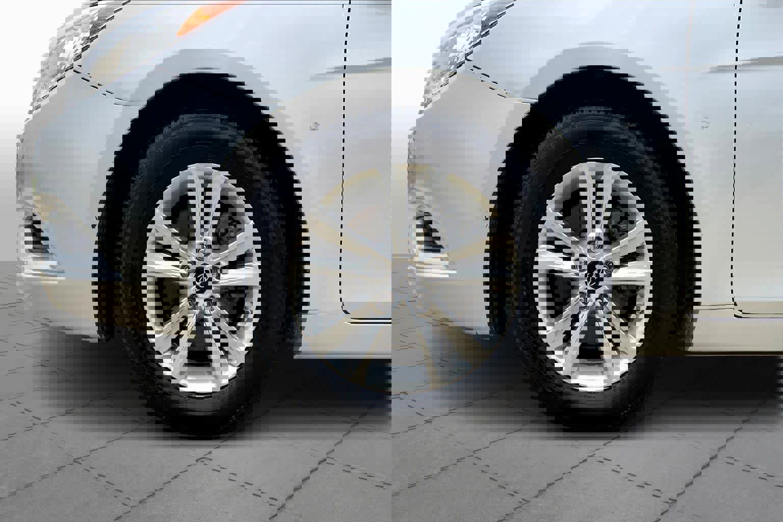 Used 2013 Hyundai Sonata GLS image 11