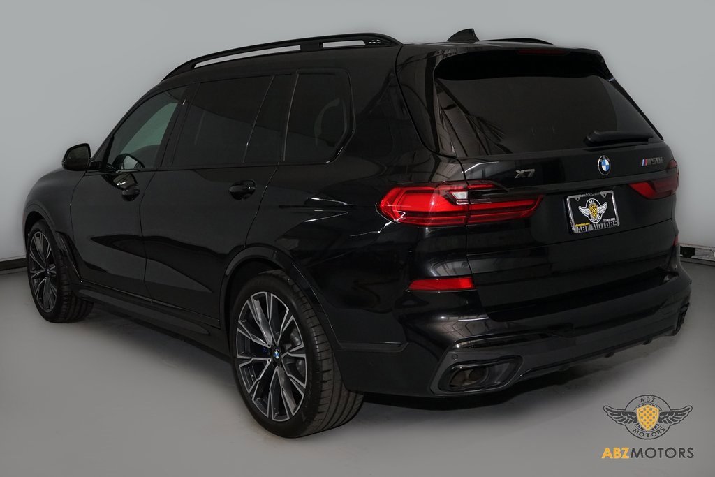 Used 2021 BMW X7 M50i image 7