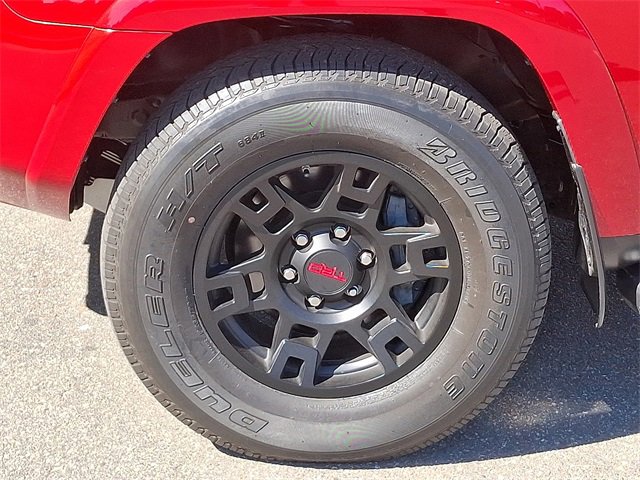 Used 2021 Toyota 4Runner Venture w/ Moonroof Package image 8