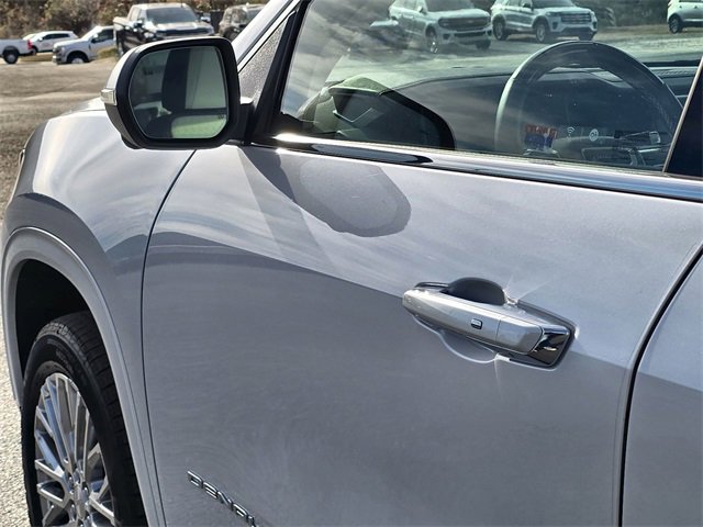 Used 2024 GMC Acadia Denali w/ Super Cruise Package image 11