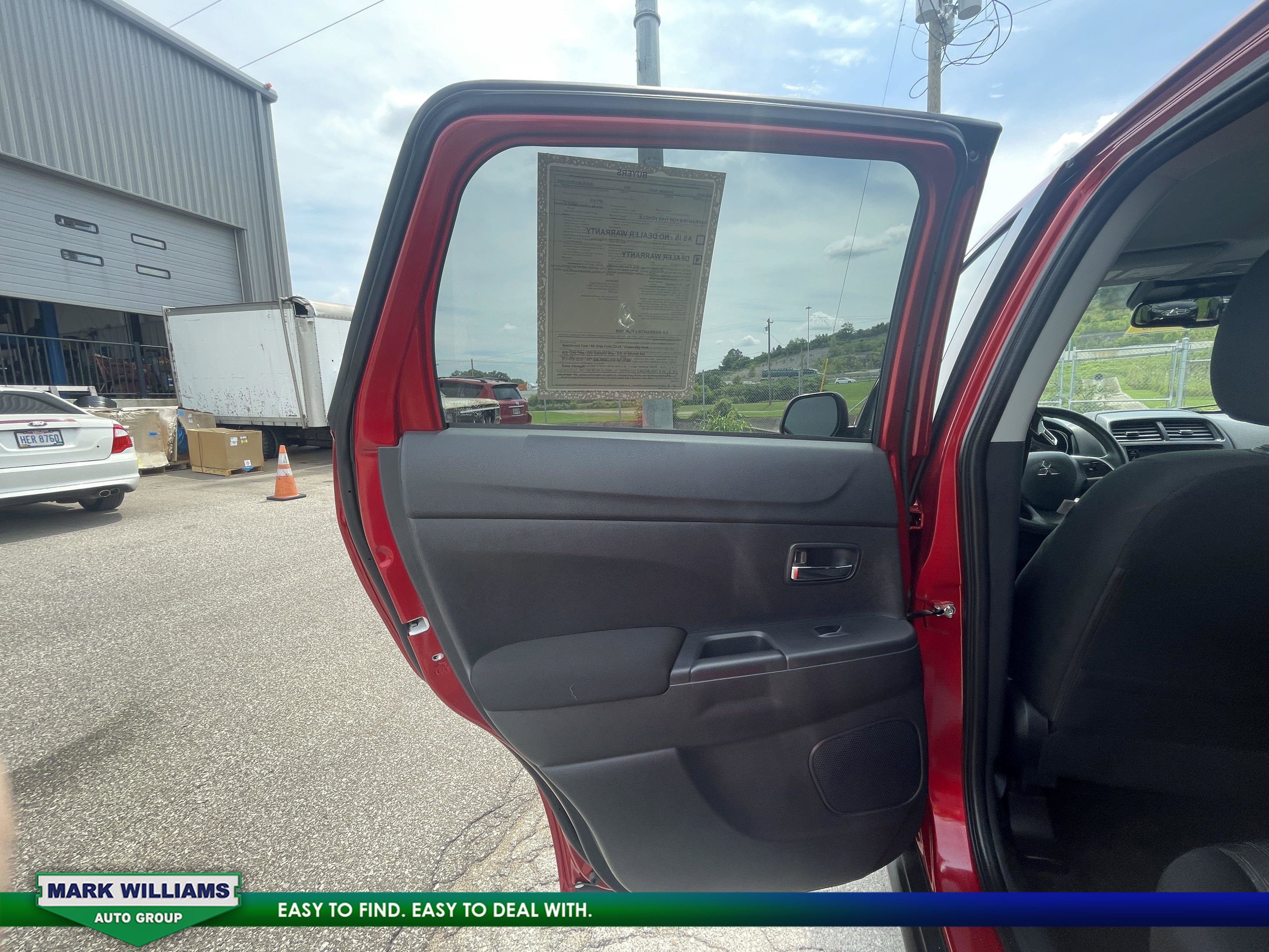 Used 2023 Mitsubishi Outlander Sport 2.0 ES image 26