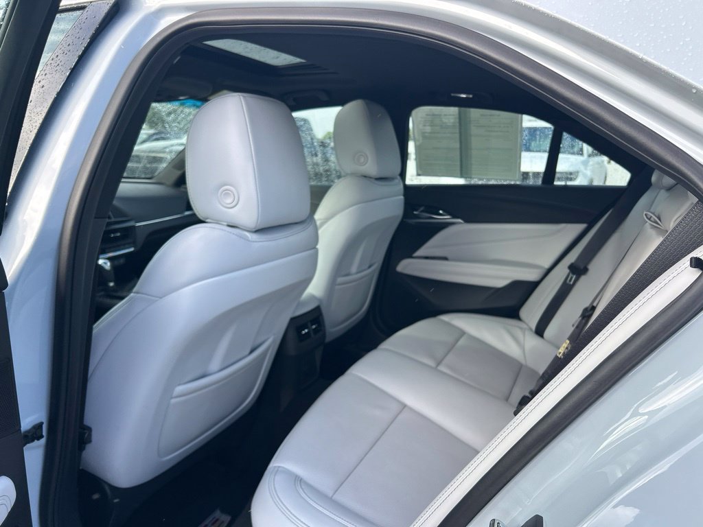 Used 2021 Cadillac CT4 Premium Luxury RWD image 33