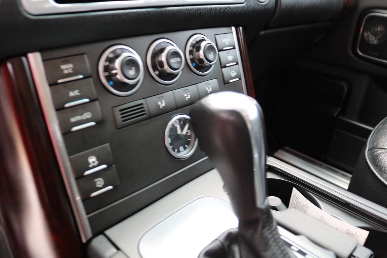 Used 2010 Land Rover Range Rover HSE AWD/4WD image 24