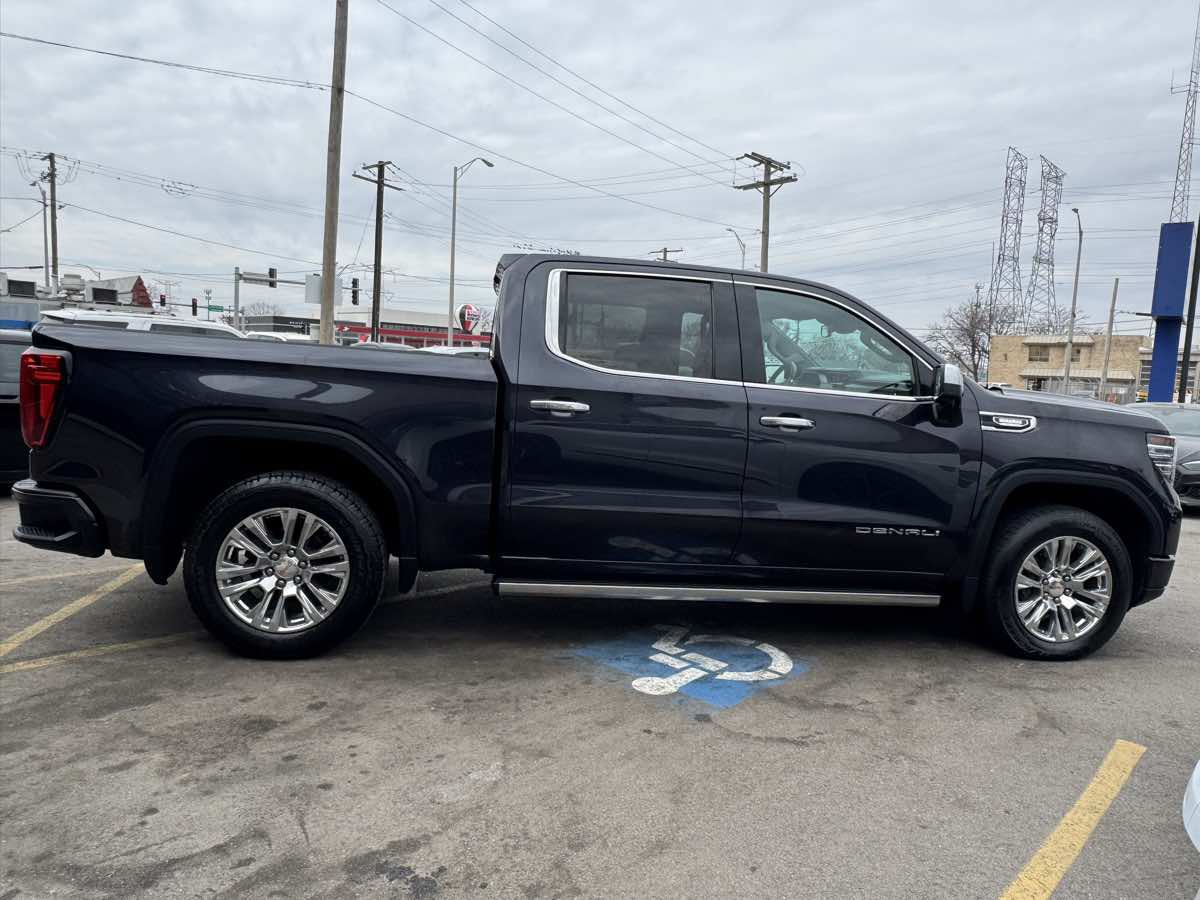 Used 2022 GMC Sierra 1500 Denali AWD/4WD image 4