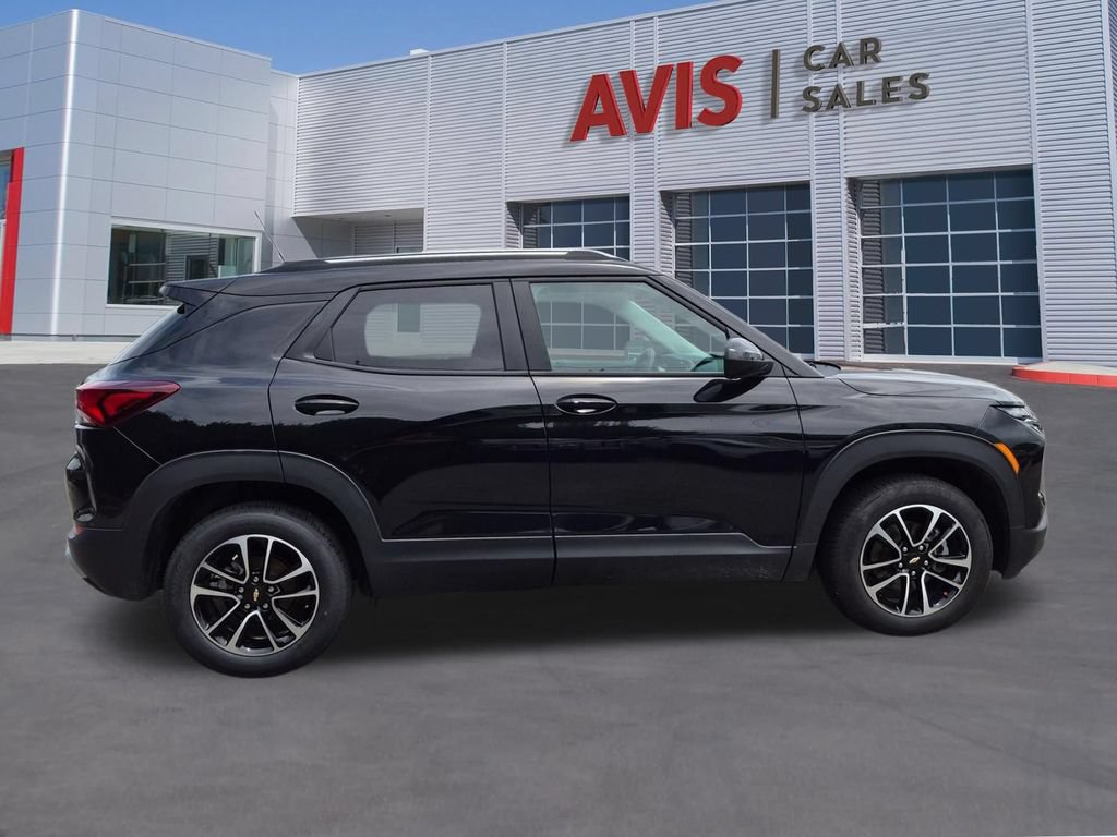Used 2025 Chevrolet TrailBlazer LT AWD/4WD image 5