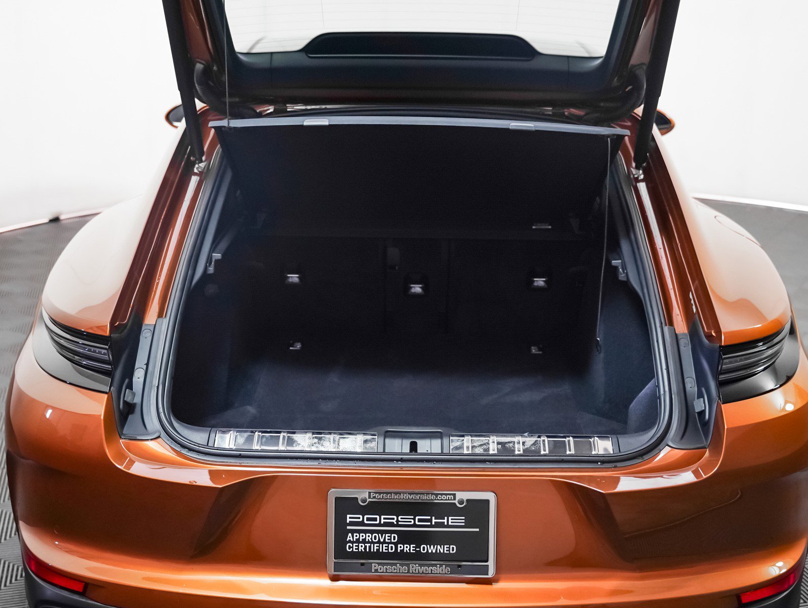 Certified 2025 Porsche Panamera image 27