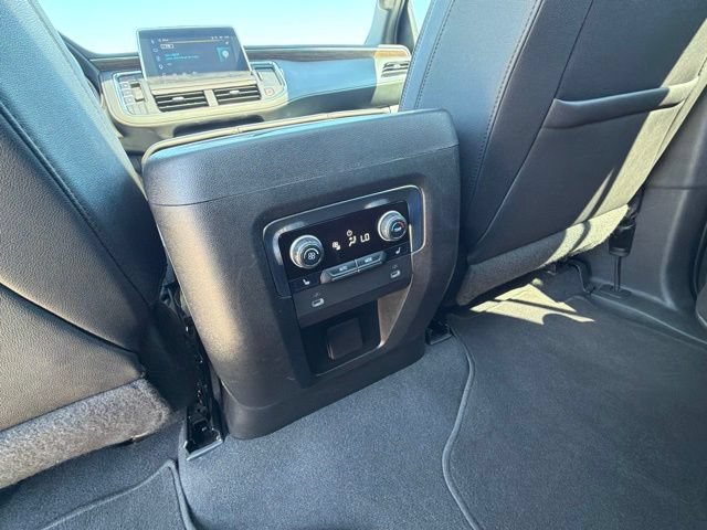 Used 2022 Chevrolet Suburban High Country AWD/4WD image 26