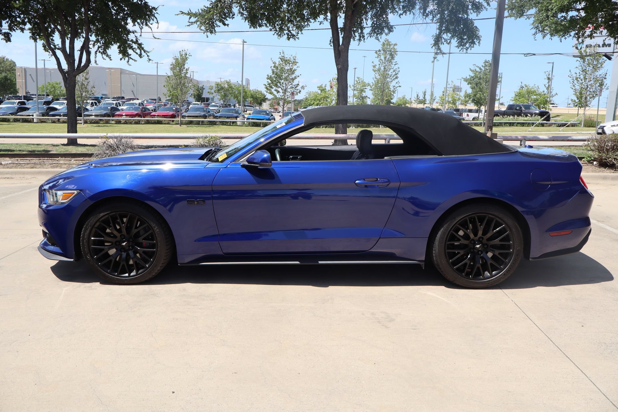 Used 2016 Ford Mustang GT Premium w/ GT Performance Package RWD image 7