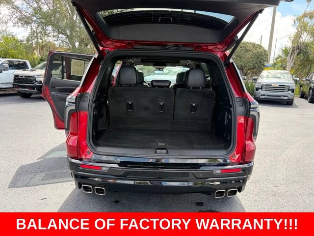 Used 2024 Chevrolet Traverse RS FWD image 17