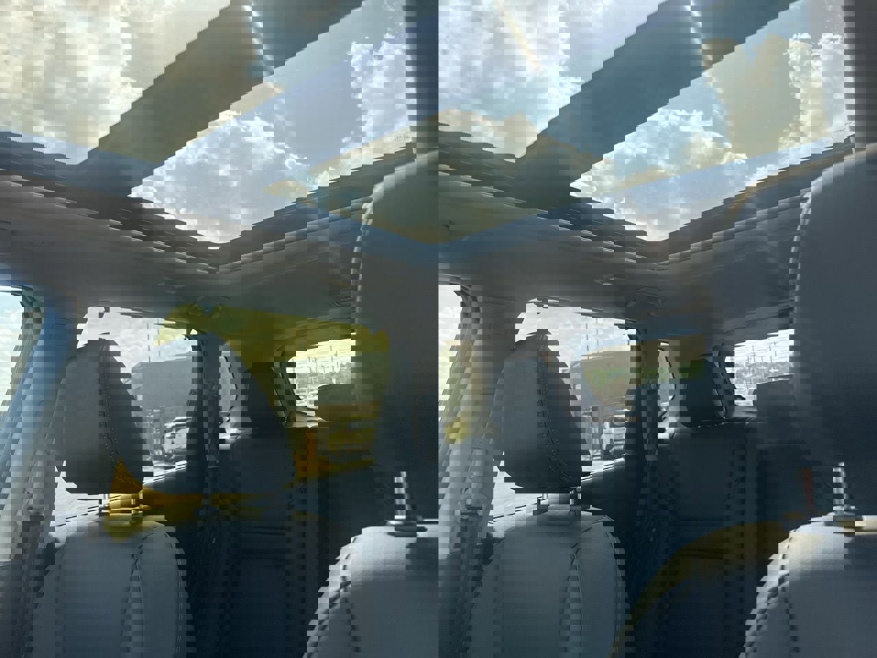 Certified 2025 Nissan Rogue SL w/ SL Premium Package image 43