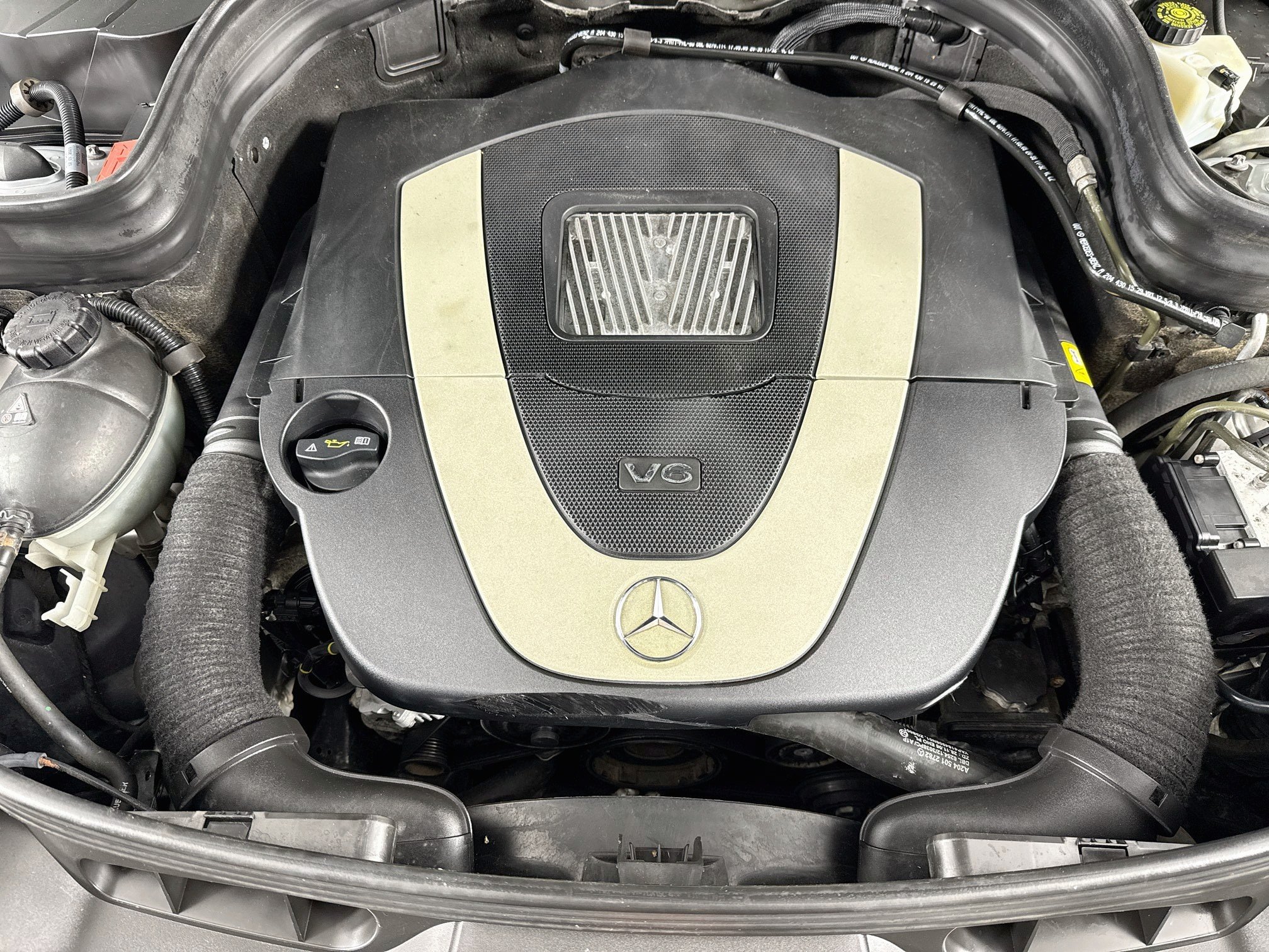 Used 2010 Mercedes-Benz GLK 350 4MATIC image 19