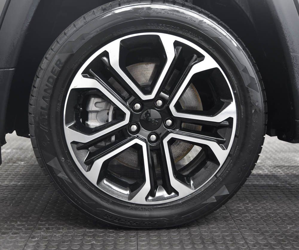 Used 2024 Jeep Compass Limited image 9