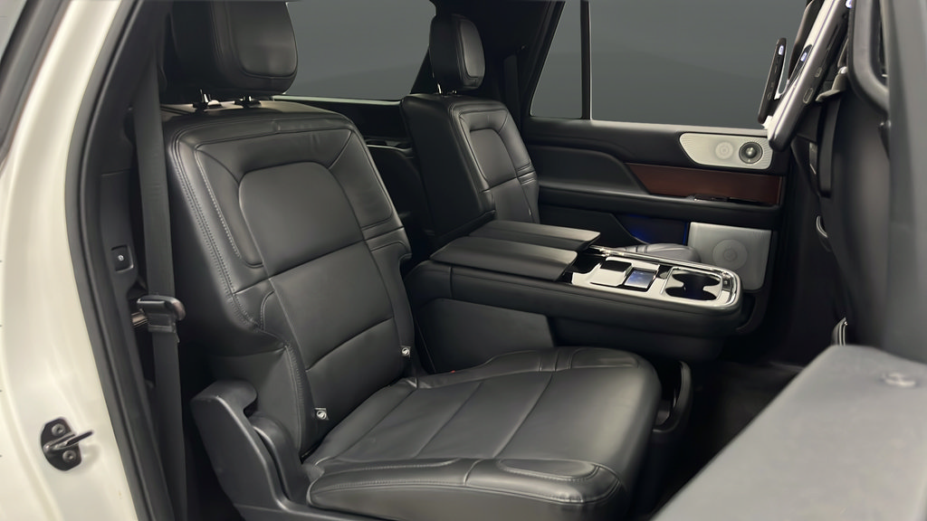 Used 2022 Lincoln Navigator L Reserve AWD/4WD image 25