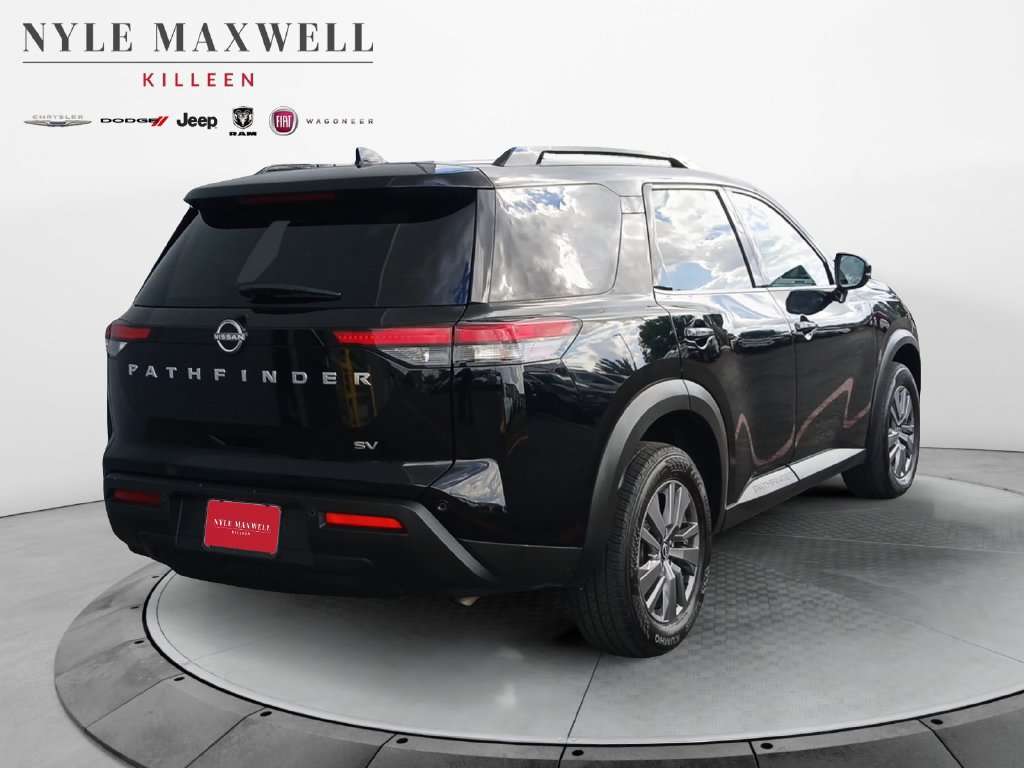 Used 2024 Nissan Pathfinder SV FWD image 16