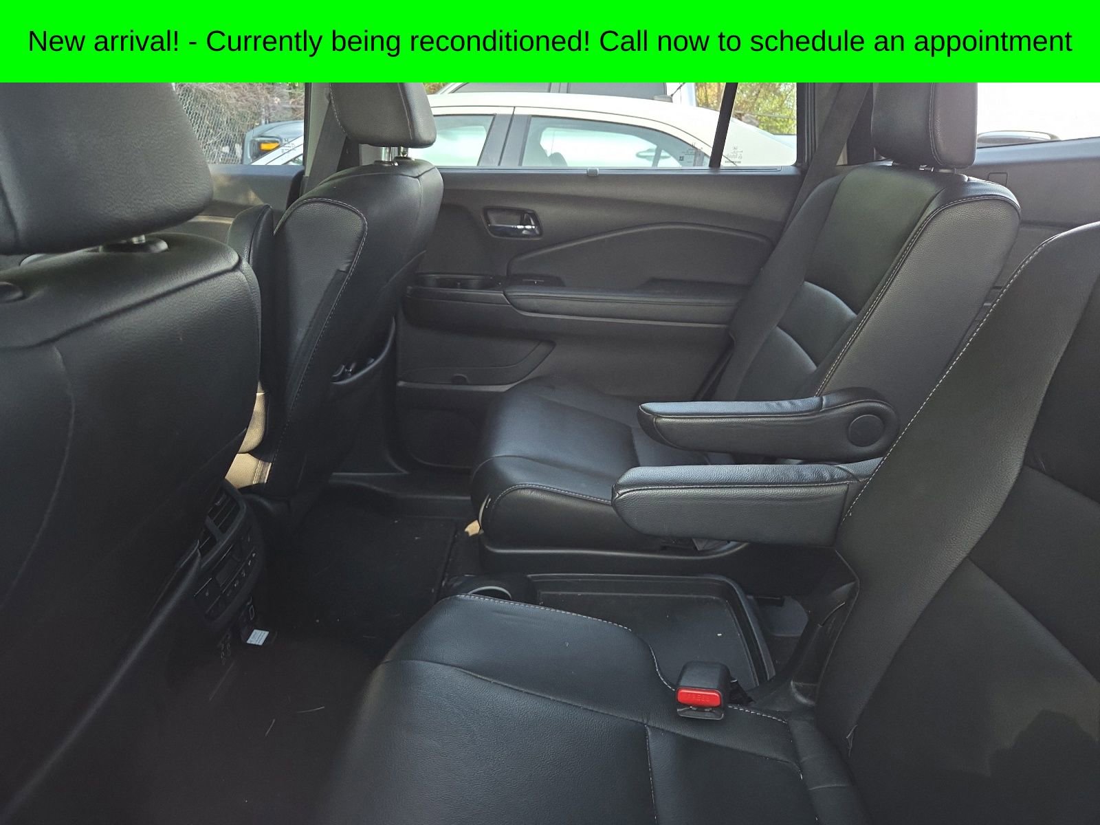 Used 2022 Honda Pilot Touring image 11