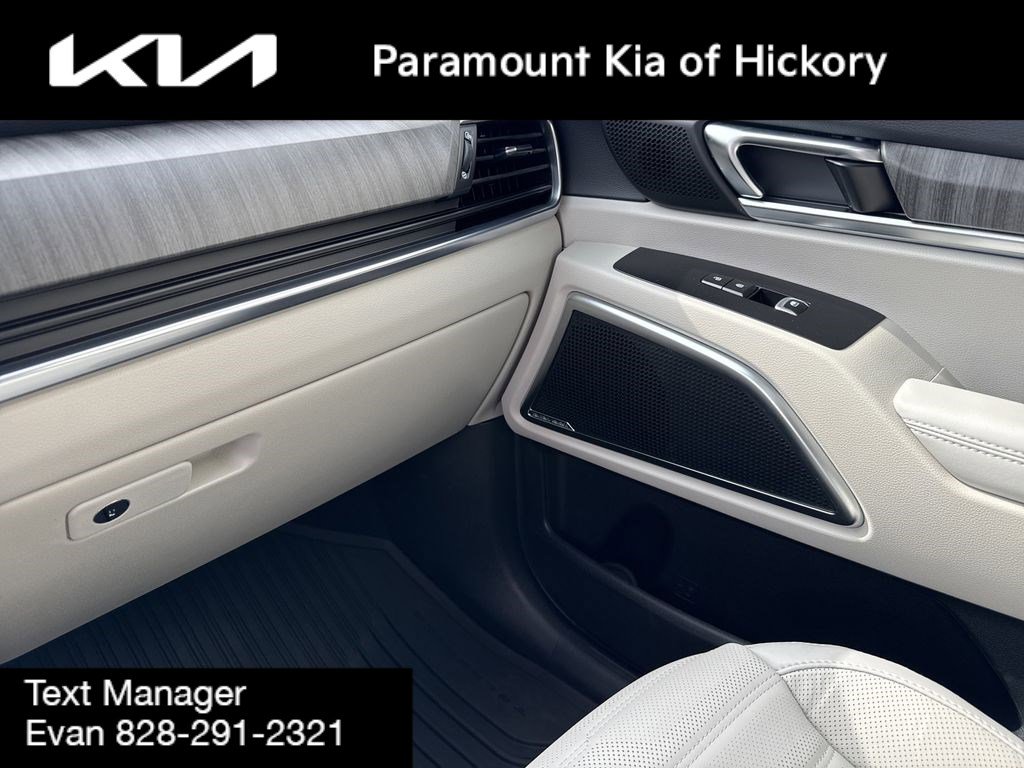 Used 2025 Kia Telluride SX Prestige image 32