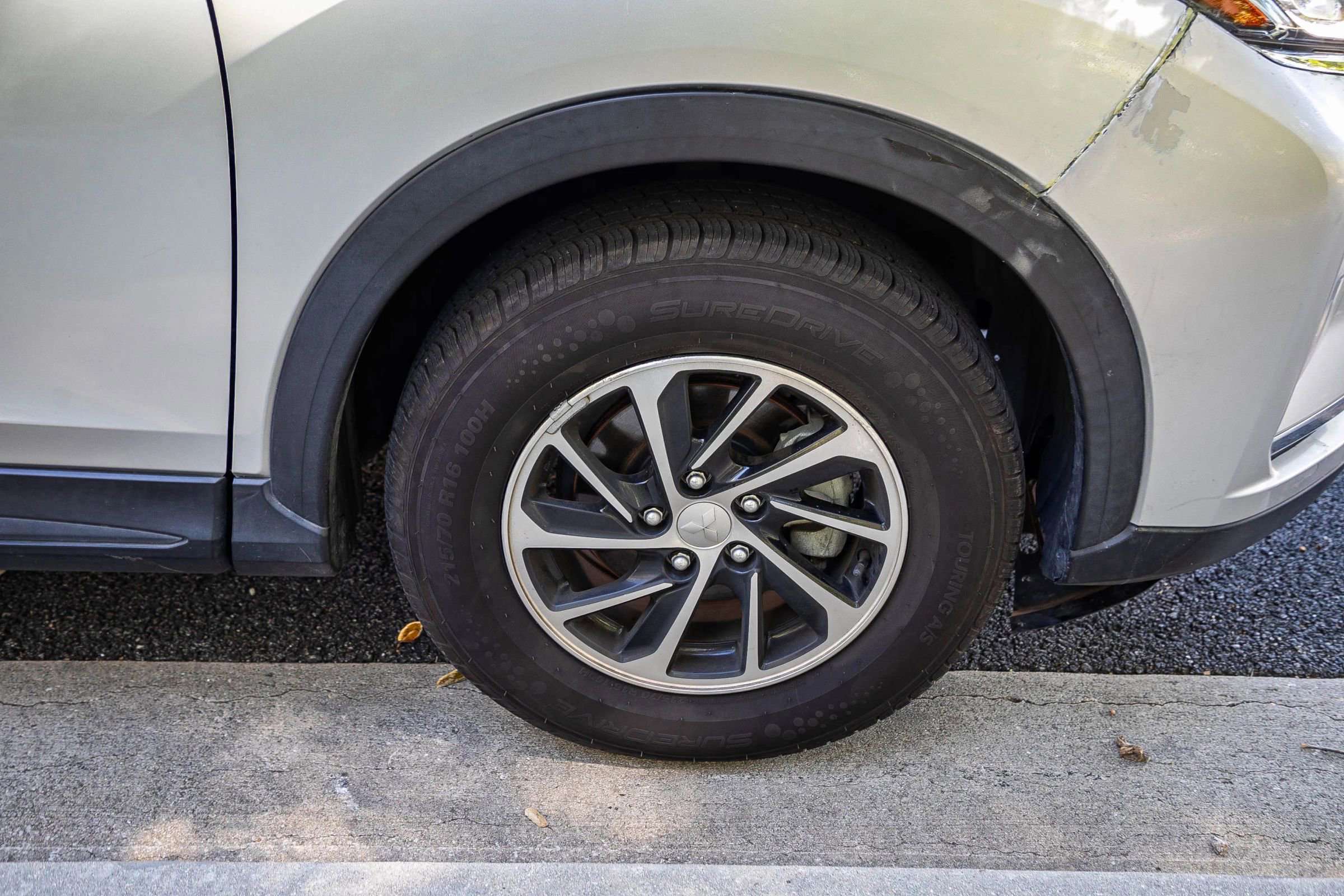 Used 2020 Mitsubishi Eclipse Cross ES FWD image 13