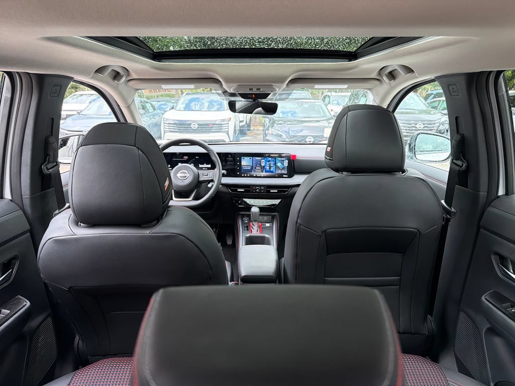 New 2026 Nissan Kicks SR w/ SR Premium Package FWD image 32