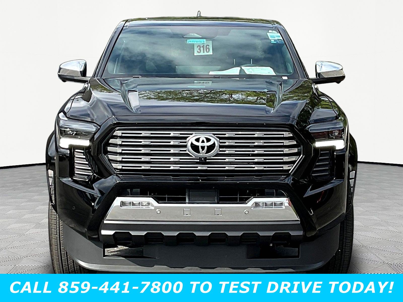 Used 2025 Toyota Tacoma Limited AWD/4WD image 2