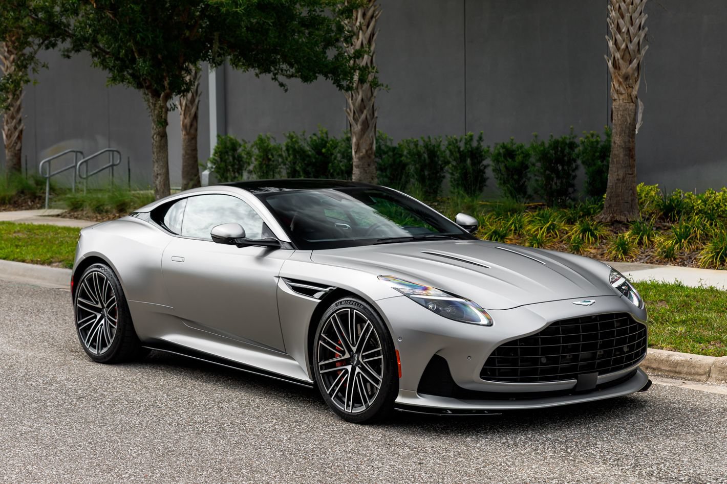 Used 2024 Aston Martin DB12 Coupe RWD image 15