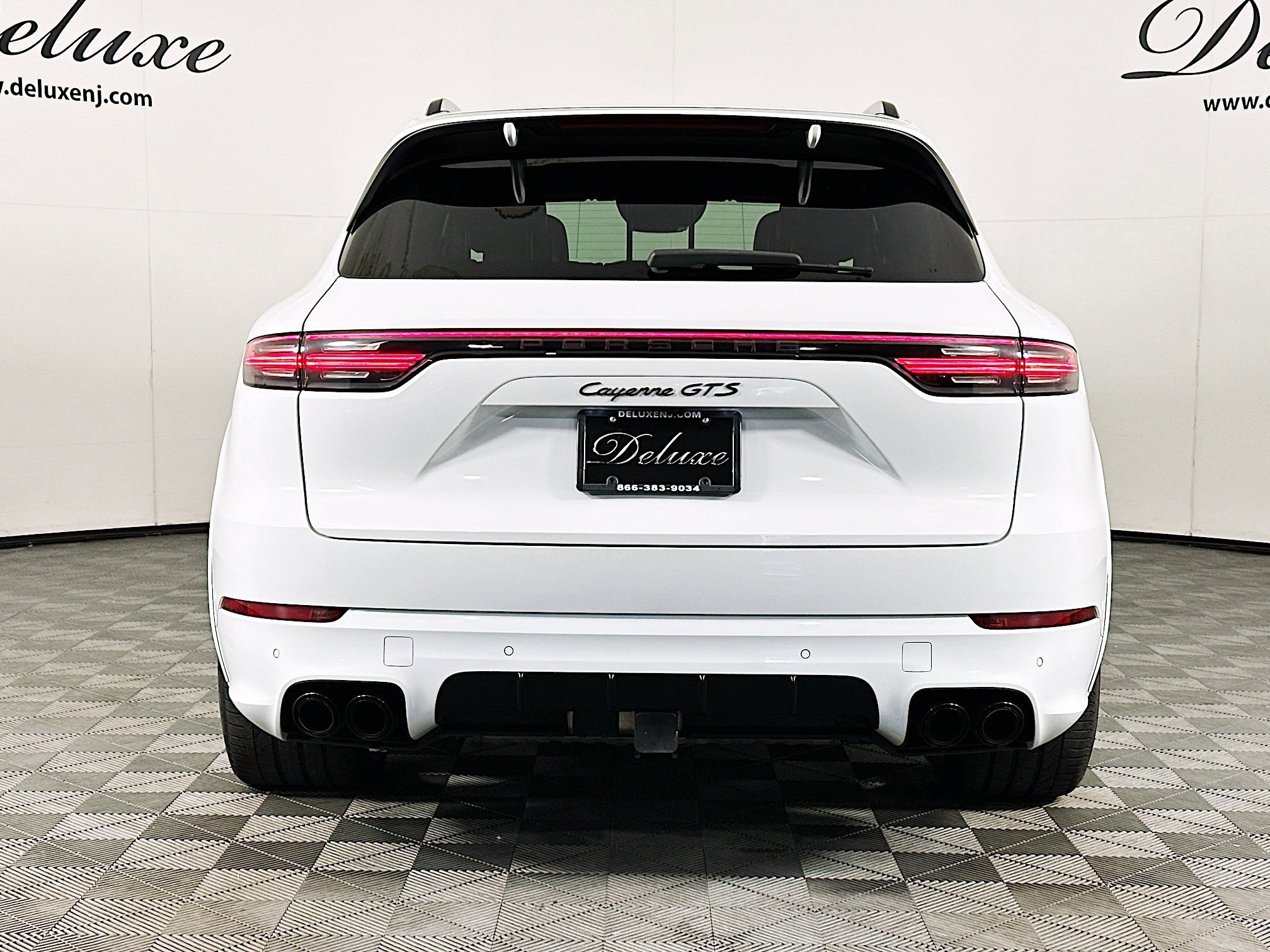 Used 2022 Porsche Cayenne GTS w/ Premium Package Plus AWD/4WD image 5