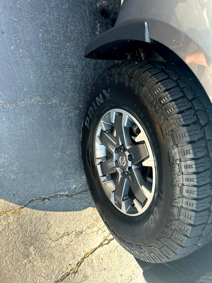Used 2018 Nissan Frontier PRO-4X image 12