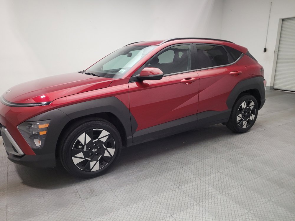 Used 2025 Hyundai Kona SEL FWD image 2
