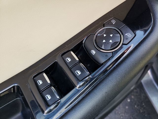 Used 2017 Ford Edge SEL w/ Equipment Group 201A image 18