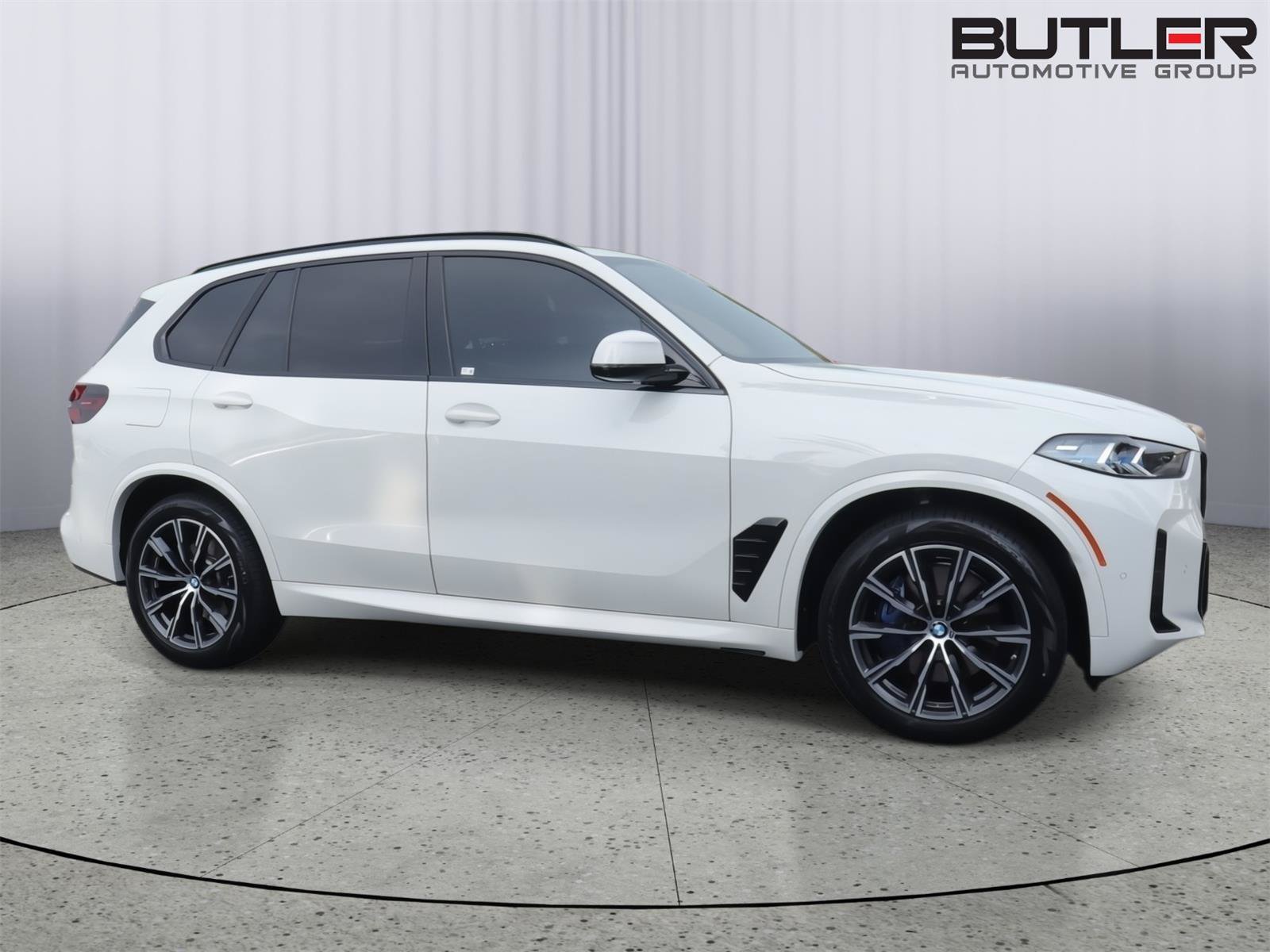 Used 2024 BMW X5 xDrive40i w/ M Sport Package AWD/4WD image 10