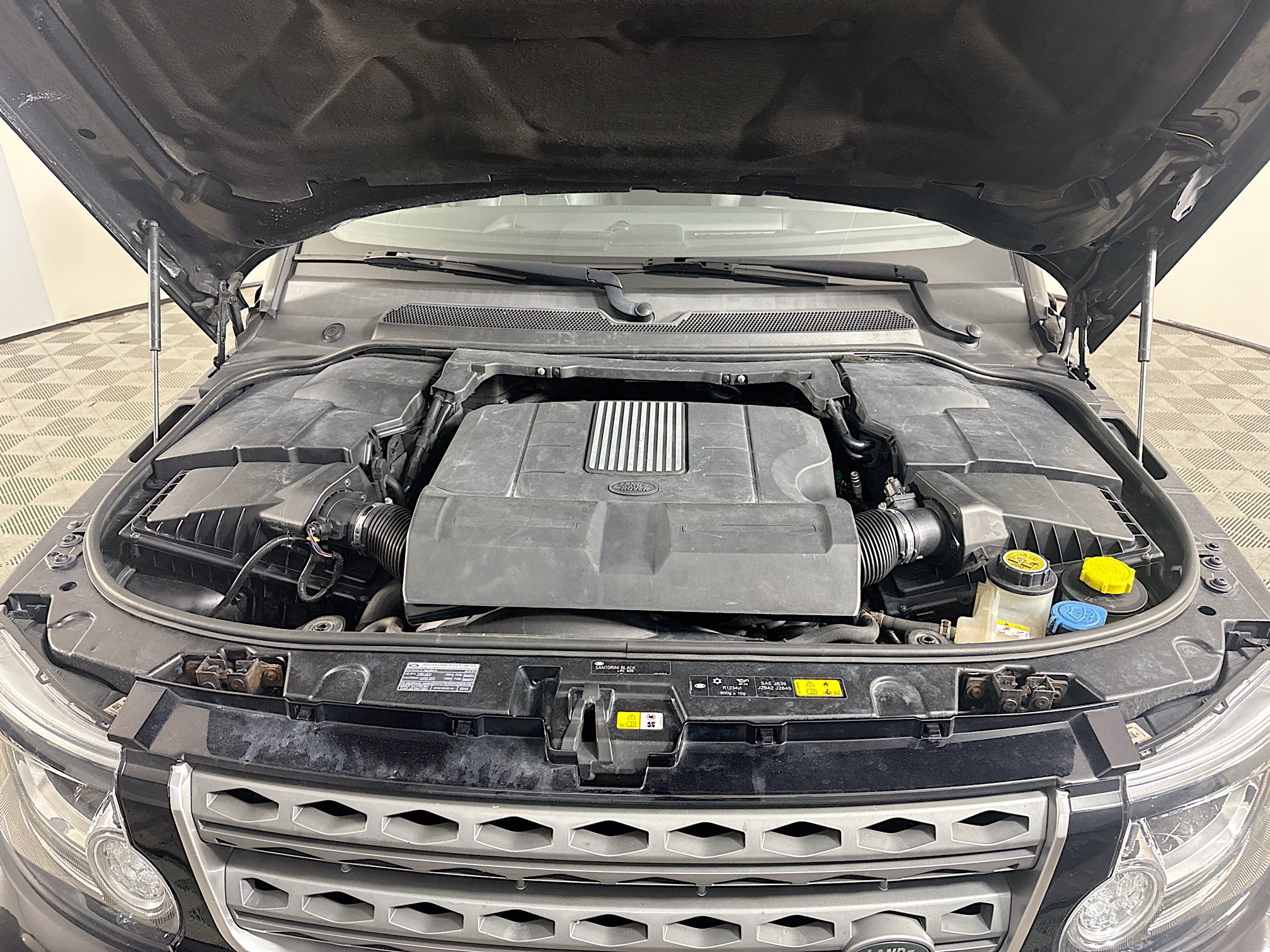 Used 2016 Land Rover LR4 HSE AWD/4WD image 39