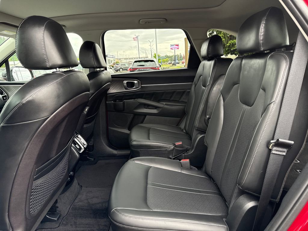 Certified 2022 Kia Sorento SX AWD/4WD image 16