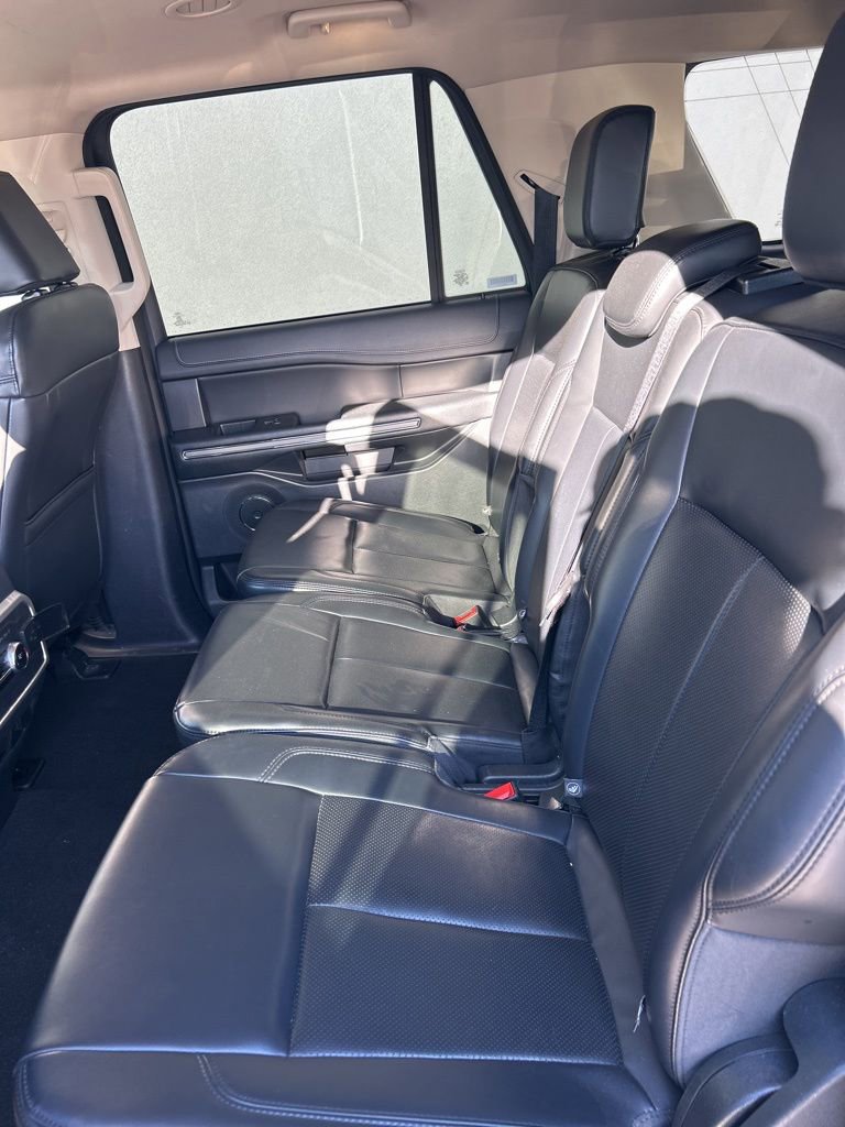 Used 2024 Ford Expedition Max XLT image 12