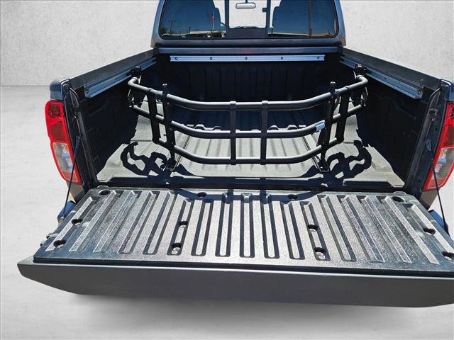 Used 2020 Nissan Frontier PRO-4X w/ Pro-4x Utility Package image 6