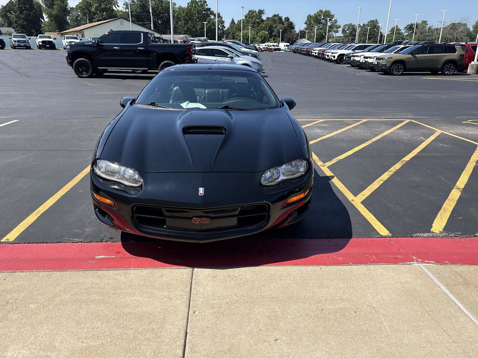 Used 2000 Chevrolet Camaro Z28 w/ SS Performance/Appearance Pkg RWD image 2