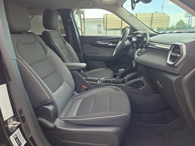 Used 2025 Chevrolet TrailBlazer LT AWD/4WD image 29