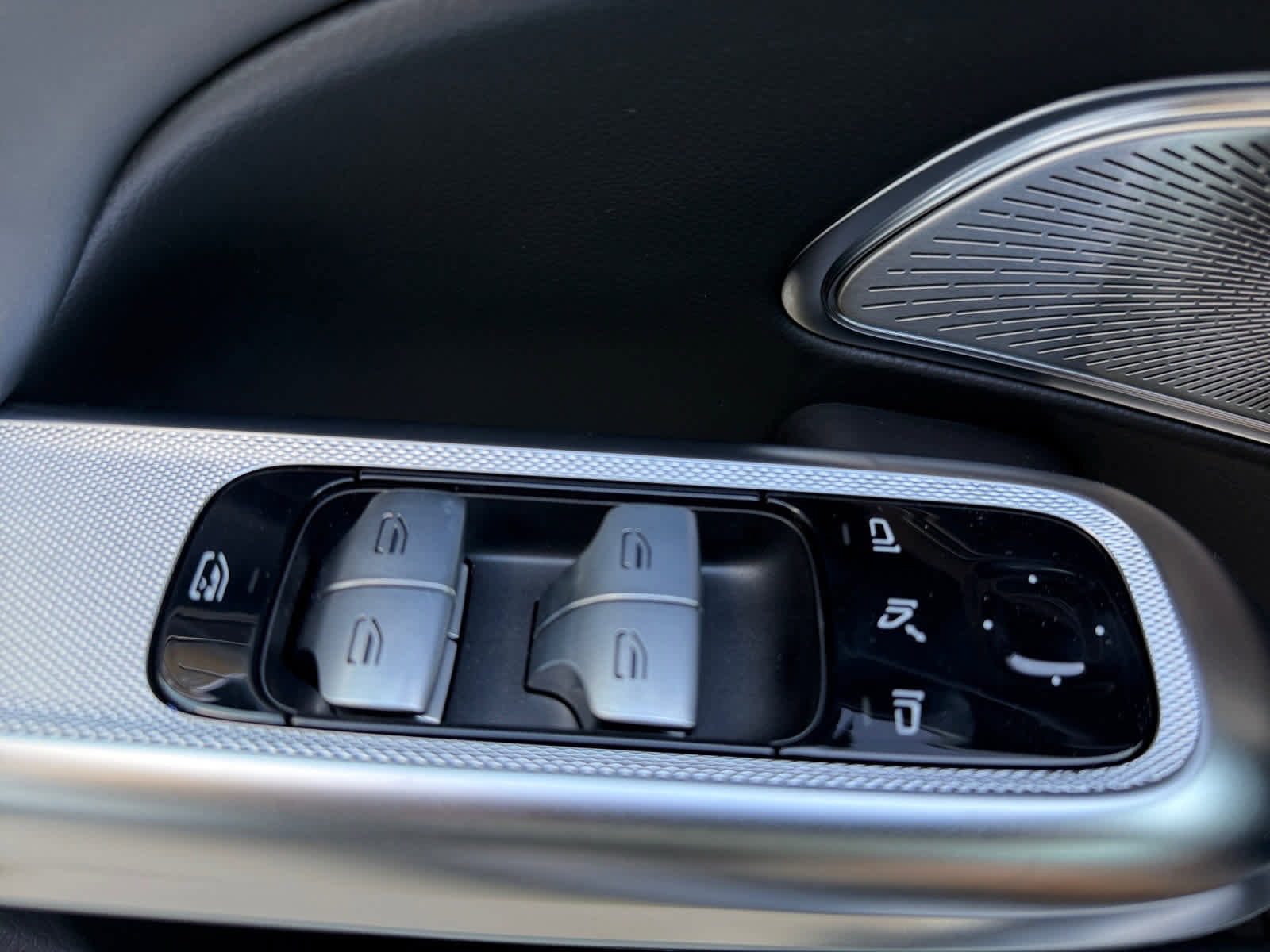 New 2026 Mercedes-Benz E 53 AMG e 4MATIC Sedan image 25