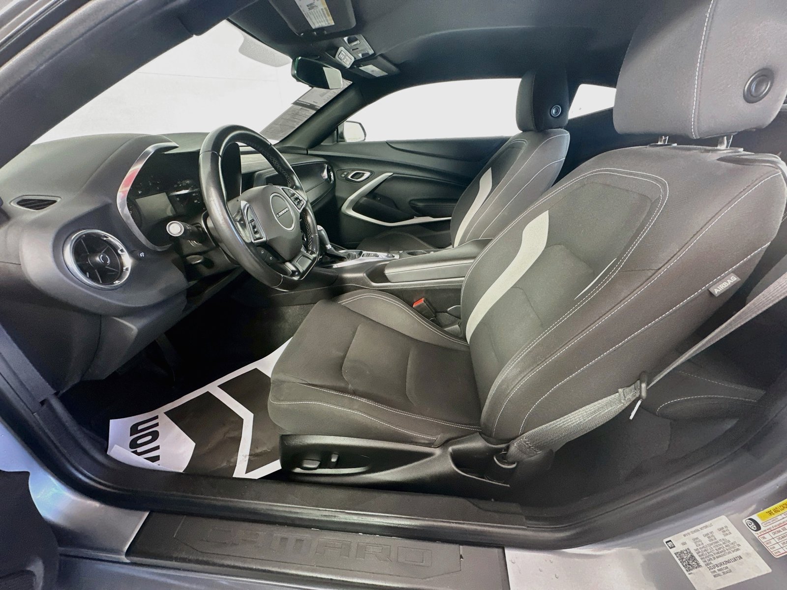 Used 2022 Chevrolet Camaro LT RWD image 19