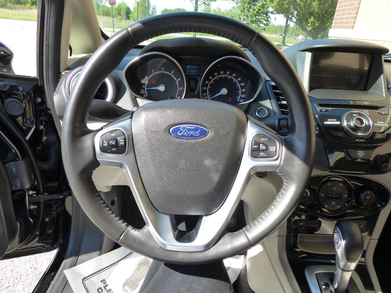 Used 2016 Ford Fiesta Titanium FWD image 24