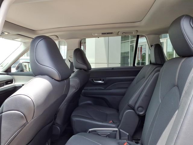 New 2026 Toyota Grand Highlander AWD image 6