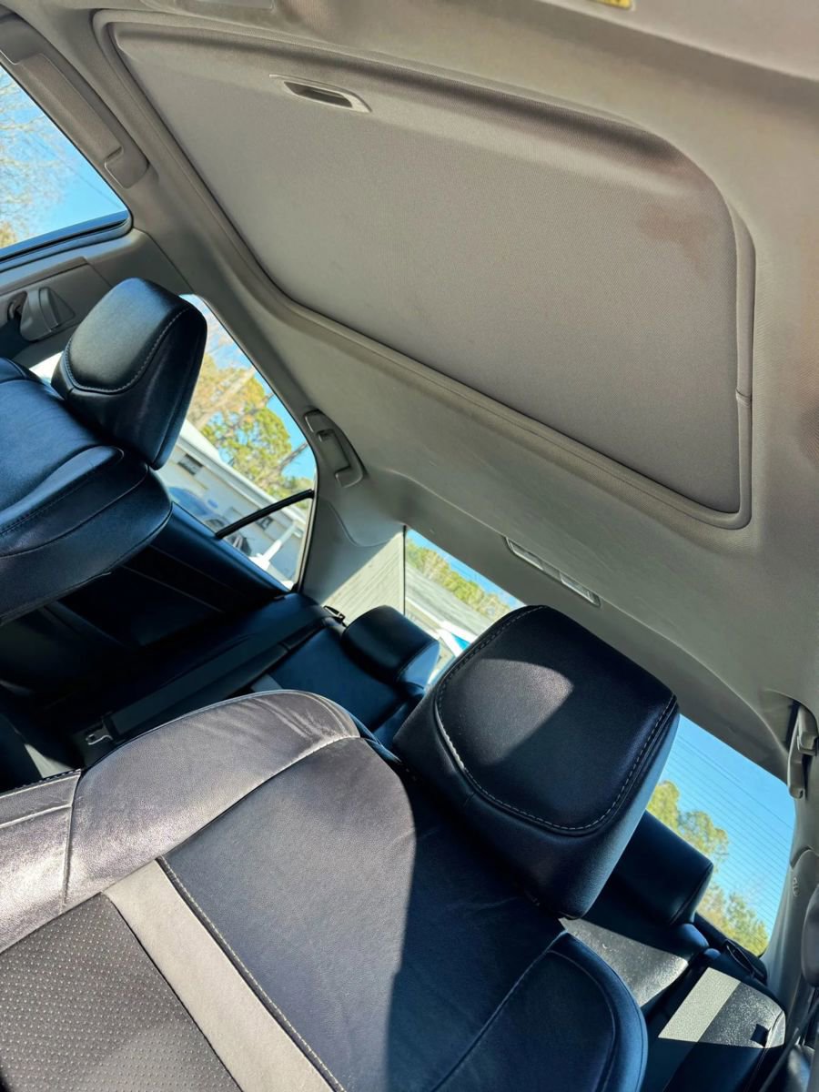 Used 2014 Toyota Camry SE w/ Leather Package image 21