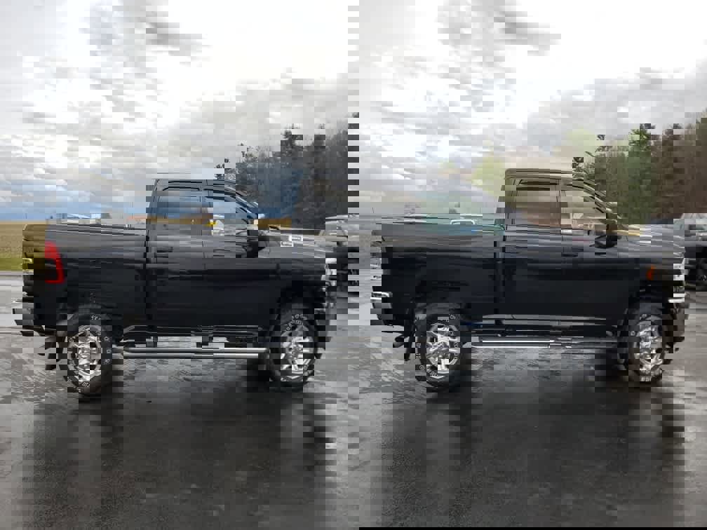 Used 2024 RAM 2500 Tradesman w/ Chrome Appearance Group image 6