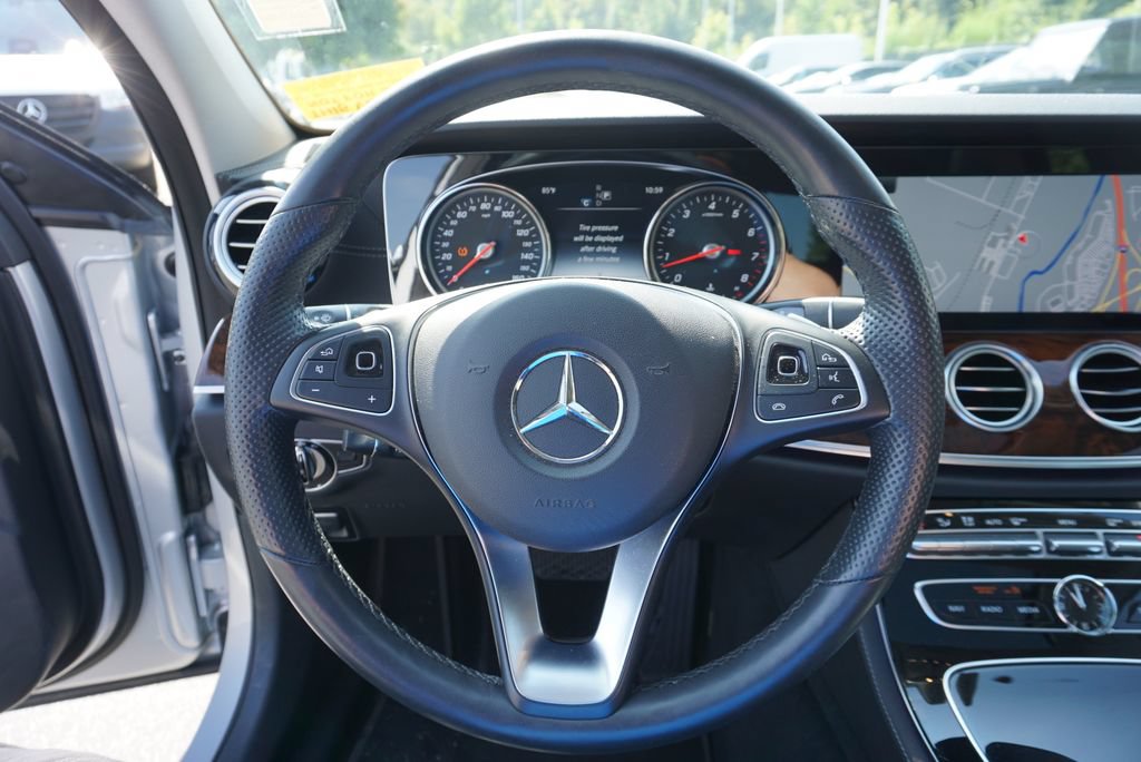 Used 2017 Mercedes-Benz E 300 4MATIC image 15