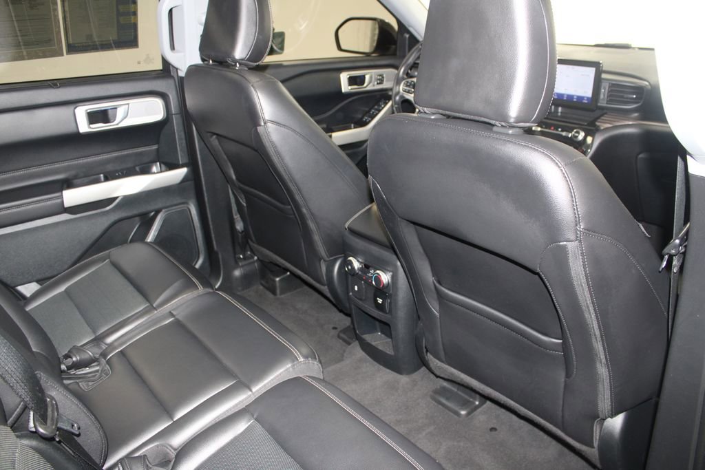 Used 2021 Ford Explorer Limited w/ Equipment Group 301A image 33
