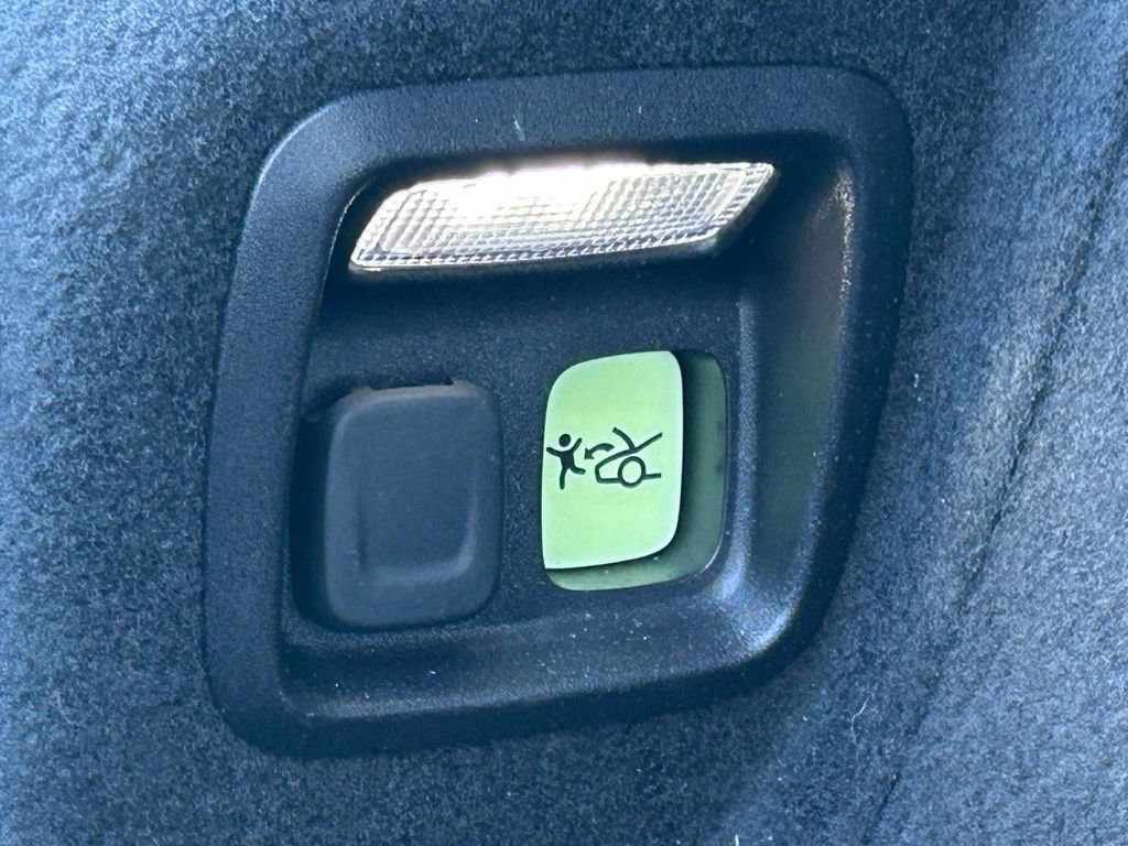 Used 2025 Chevrolet Corvette Stingray Premium Cpe w/ 3LT image 43