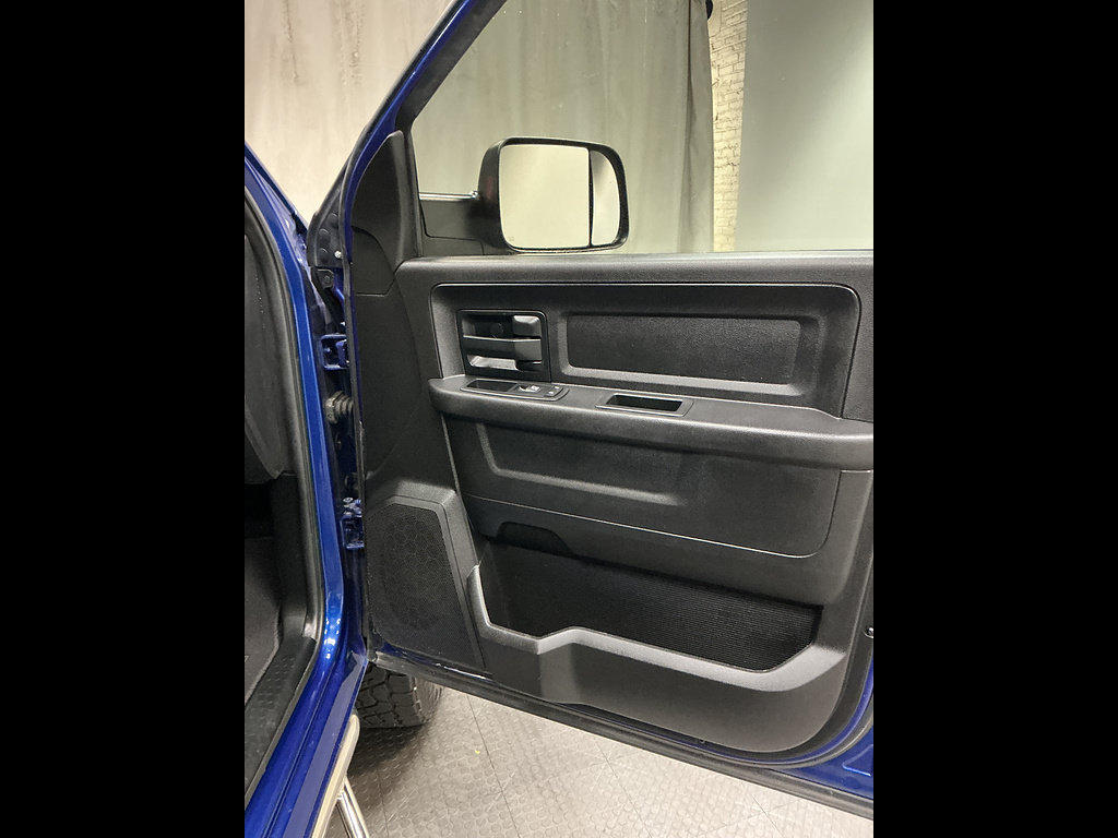 Used 2017 RAM 2500 Tradesman w/ Chrome Appearance Group AWD/4WD image 25