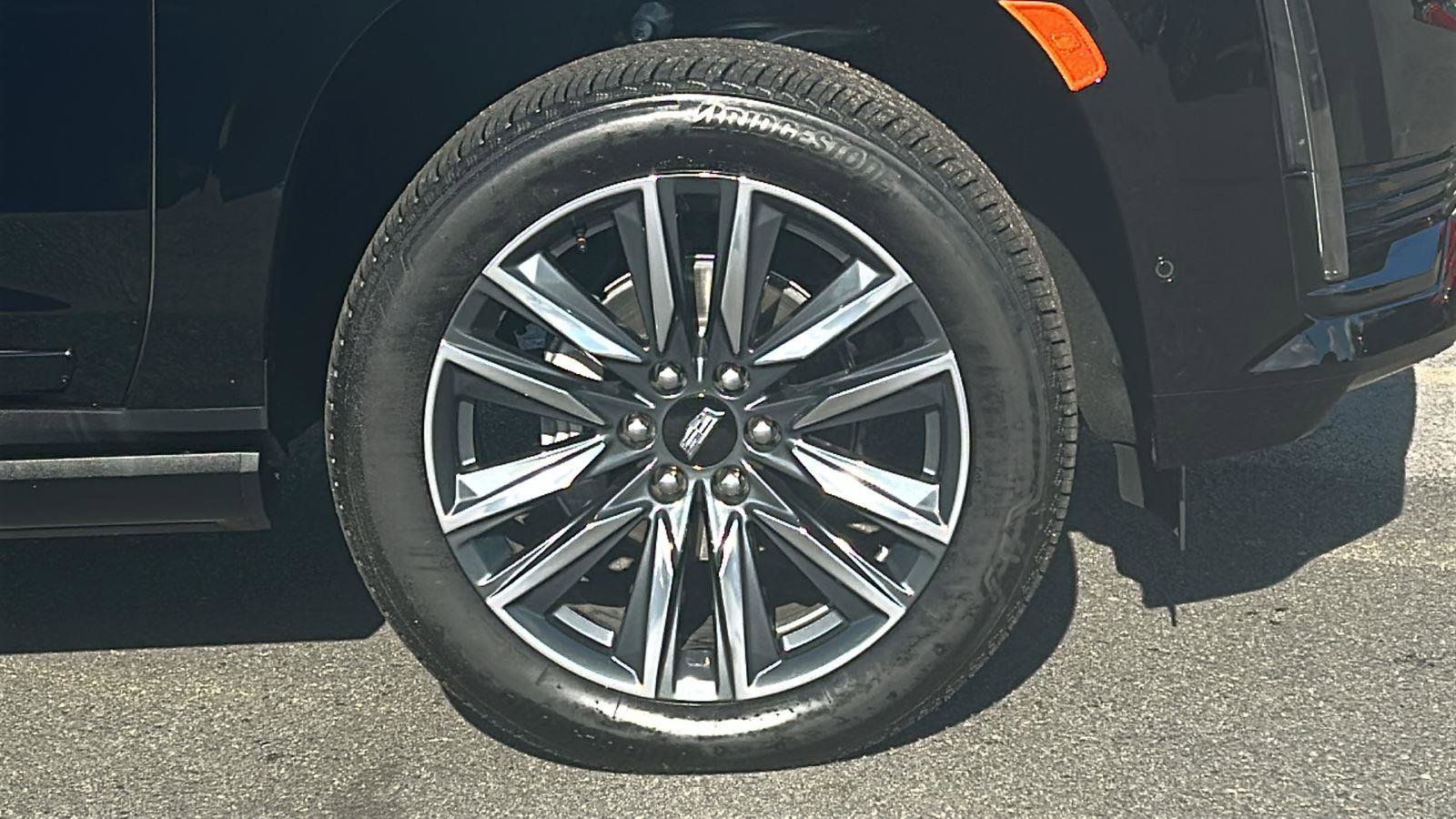 Certified 2024 Cadillac Escalade Sport Platinum w/ Heavy-Duty Trailer Package image 11