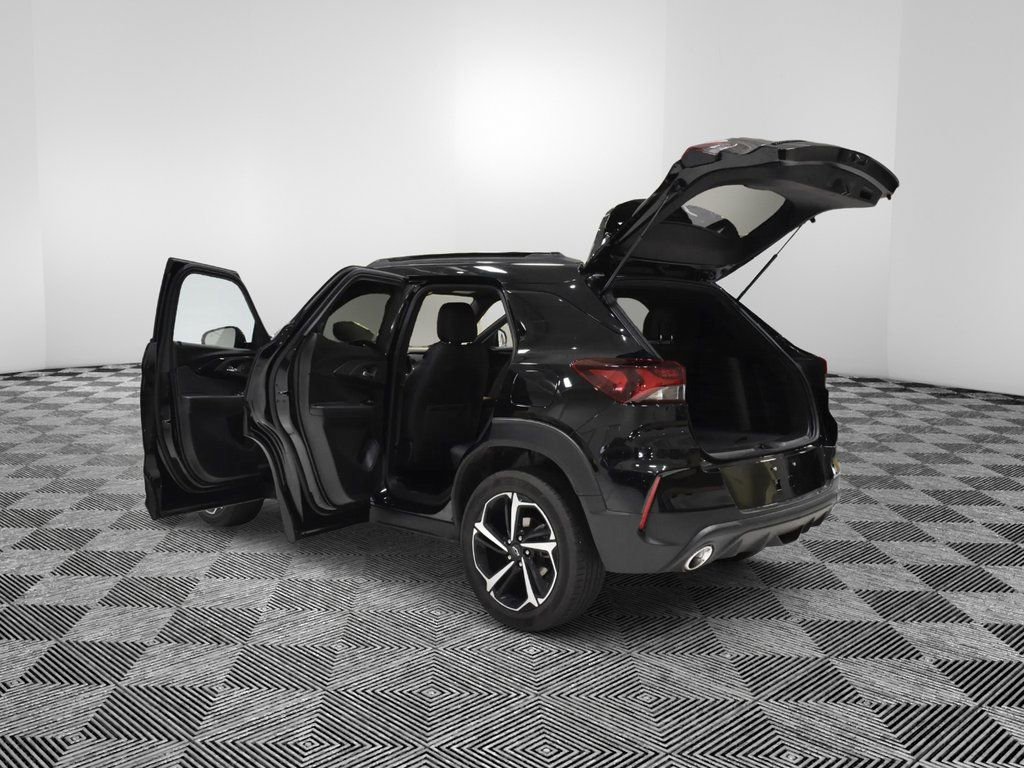 Used 2023 Chevrolet TrailBlazer RS w/ Convenience Package image 9